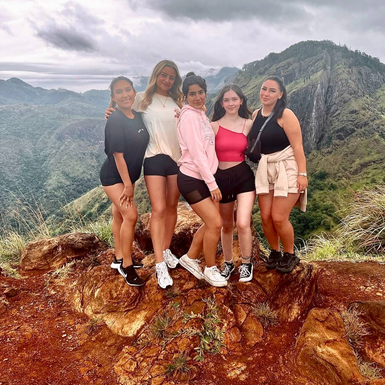 Sri Lanka Adventure, Hill Country & Safari Weekend Trip π±π°